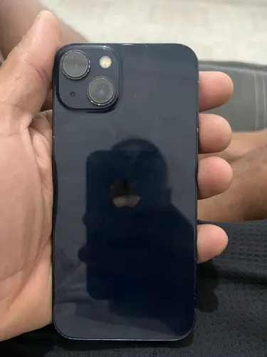 Vendo iPhone 13 128g valor 1900 aceito cartão saúde da bateria 100%