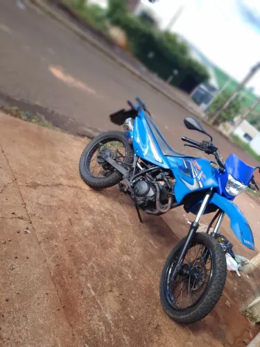 Vendo xtz 125 pedal ( motor bate bem pouca coisa )