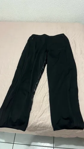 Calça Moncler x Adidas tamanho G (feminina)