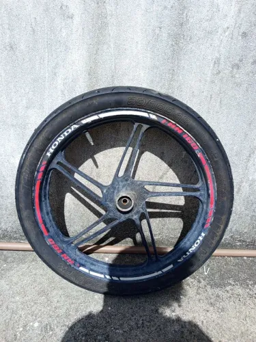 VENDO RODÃO LIGA LEVE<br>? VENDO RODÃO LIGA LVE COM PNEU - R$ 280 ?