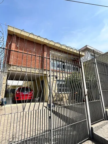 Sobrado à venda, 3 quartos, 228 m², Vila Renato (Zona Norte)