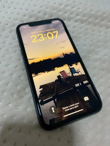 iPhone 11 64GB - Muito Conservado