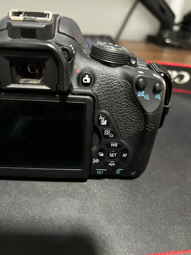 Camera Canon T5i