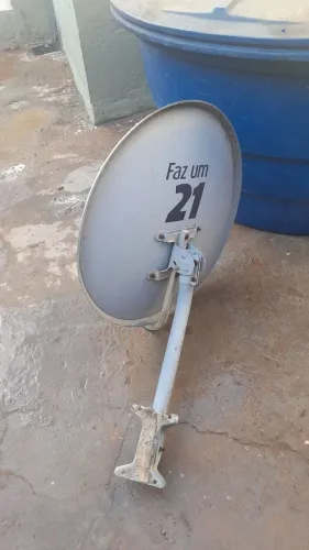Antena parabólica embratel