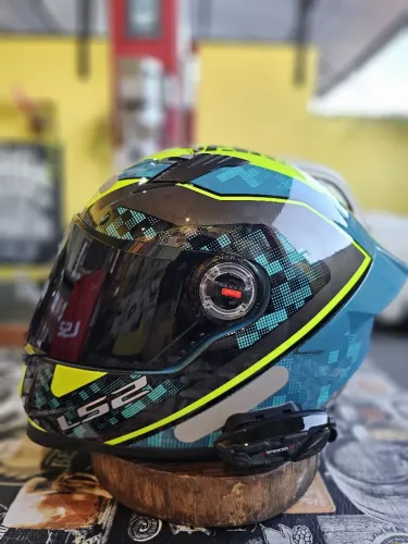 Capacete LS2 Stream Strike 58 + Bluetooth Spencer + 2 Viseiras