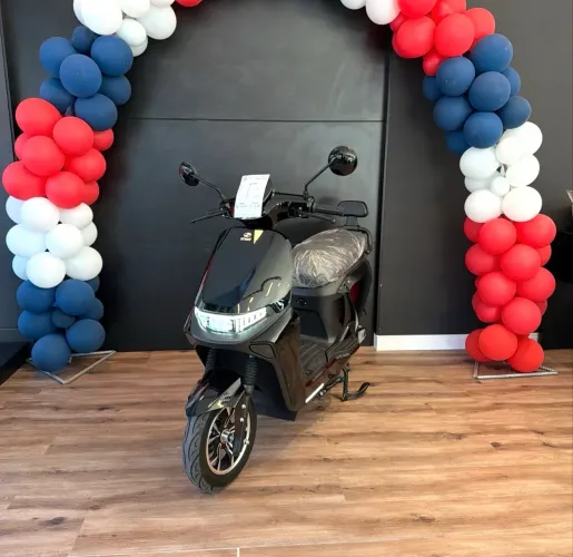 Moto scooter elétrica