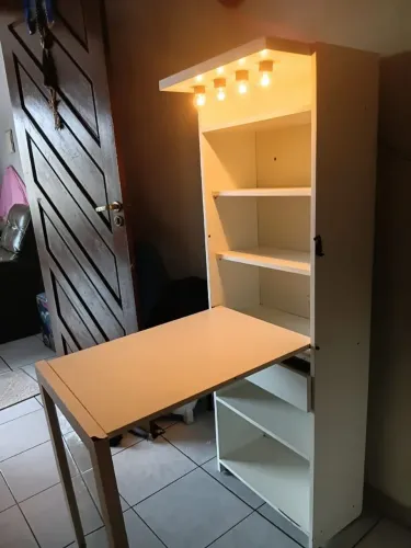 Vendo armário multiuso com mesa dobráve