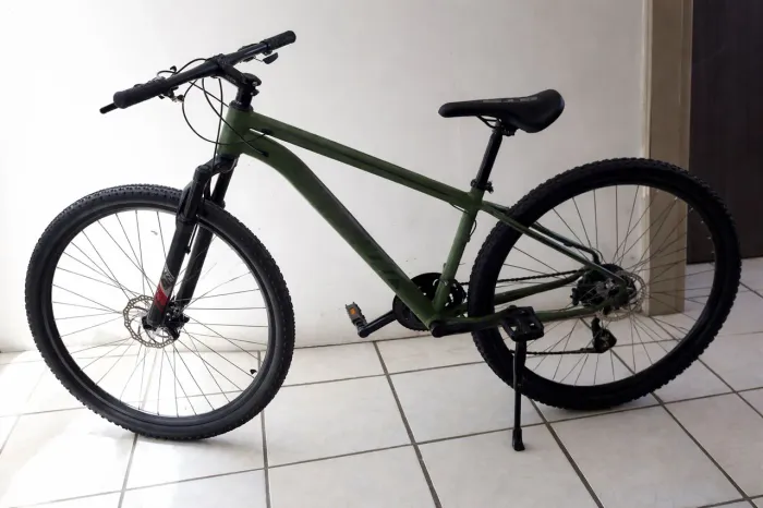 Vendo bicicleta aro 29, cot verde militar top