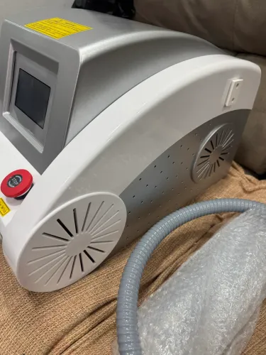 Laser Nd Yag Q remoção de tatuagem e micropigmentação