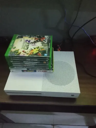 Xbox one s com 9 jogos fisicos