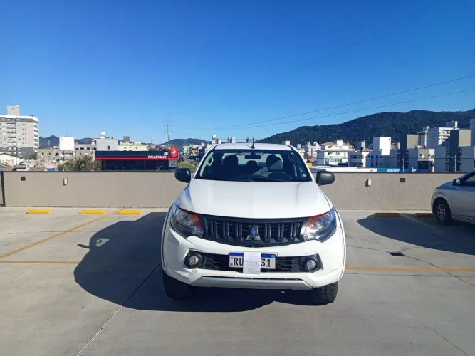 Mitsubishi L200 Triton Sport GL 2.4 Diesel 2023