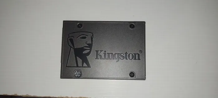 Vendo ssd de 240gb kingston