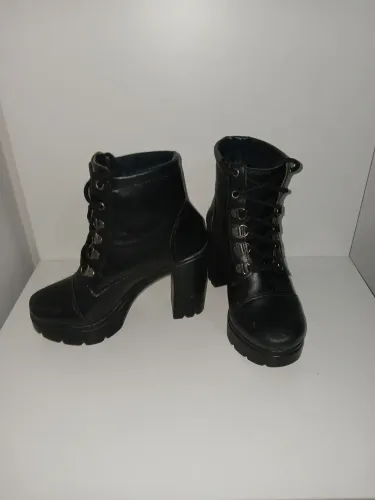 Bota feminina - 35
