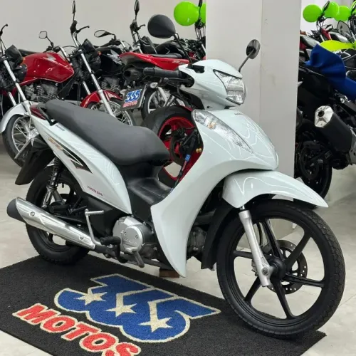 HONDA BIZ 125 EX 2014, em excelente estado de conservação.