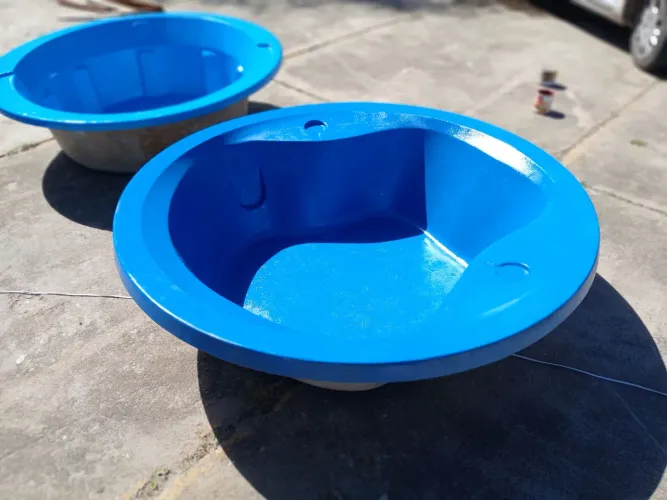 Duas piscinas 1.000 litros
