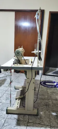 Máquina de costura reta industrial Ynatex