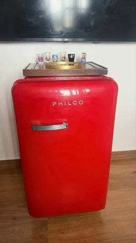 Frigobar retrô Philco 121 litros