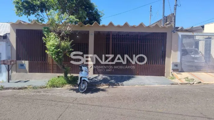 Casa para aluguel, 3 quartos, 2 vagas, Coophafé - Campo Grande/MS