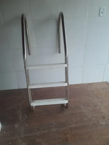 Escadinha de piscina