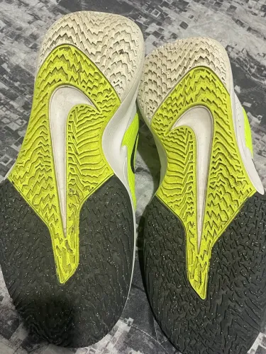 Tenis nike precion 7