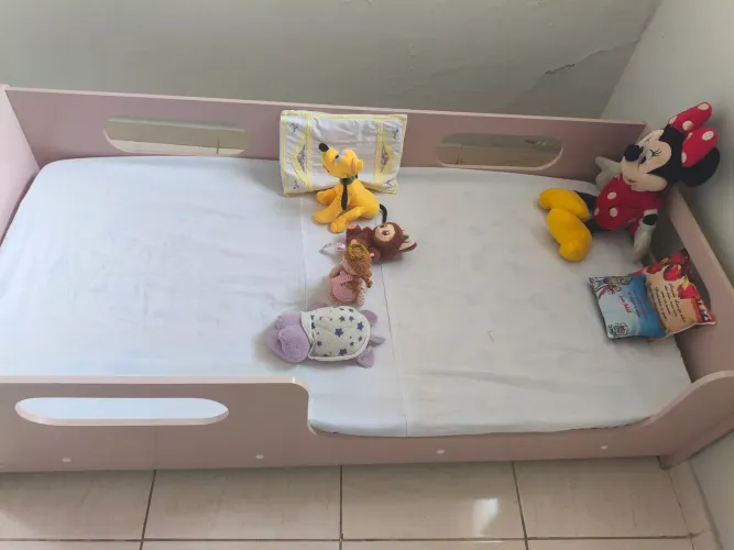 Cama seme nova infantil ,cor rosa
