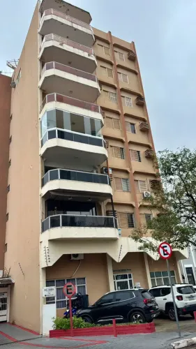 Duplex para venda possui 232 metros quadrados com 4 quartos em Quilombo - Cuiabá - MT