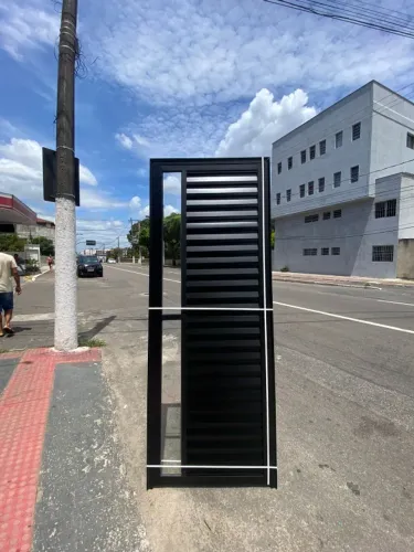 PORTA DE ALÚMINIO PRETO 2.10X80 - MEGA OFERTÃO