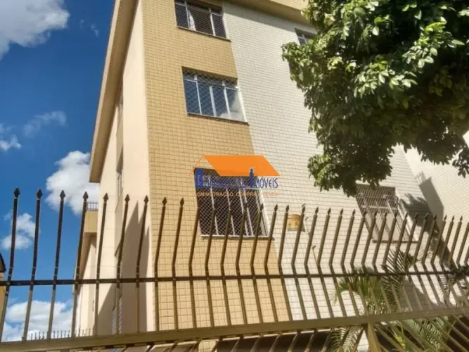 Cobertura de 3 quartos no bairro Silveira
