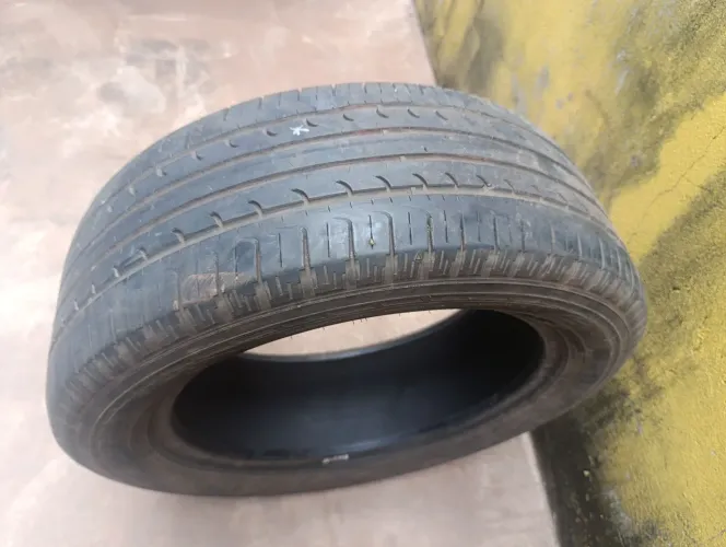 Pneu aro 215 55 17