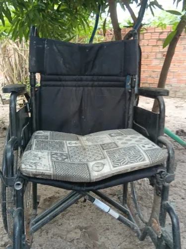 Cadeira de rodas usada funcionando perfeitamente 