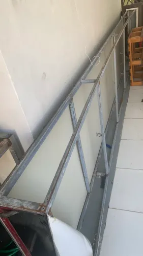 Estrutura para fachada em ACM na cor preta