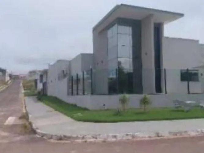 Casa 319 m² - Centro - Água Boa - MT