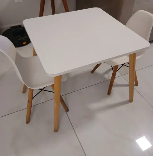 Mesa e cadeiras infantil