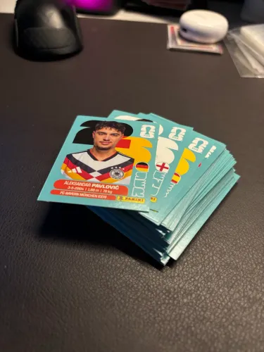 Lote 105 figurinhas do Kit de Atualização 2026