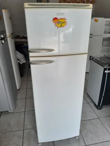Geladeira Dako Dúplex. Energia 110vlts. Ja incluso a entrega se for Rio preto *