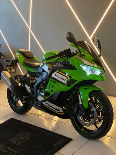 KAWASAKI NINJA ZX-4R 2025