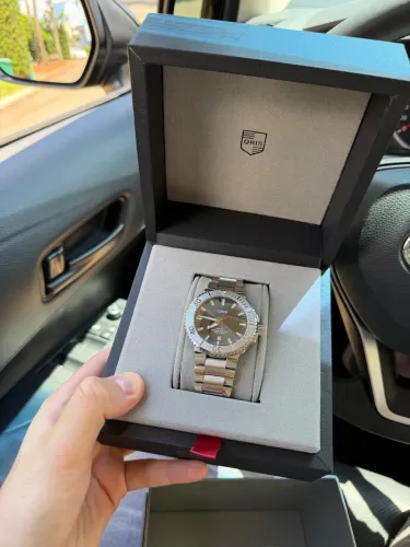 Relógio Oris Aquis Date