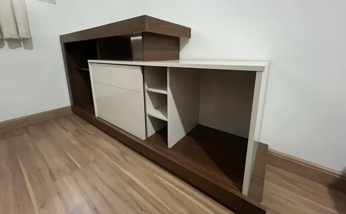 Rack para sala com mini adega
