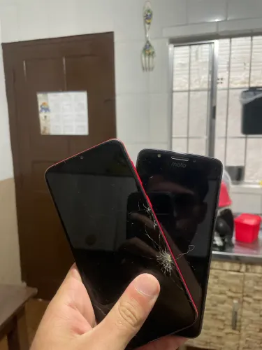 Sansung a20 e motorola