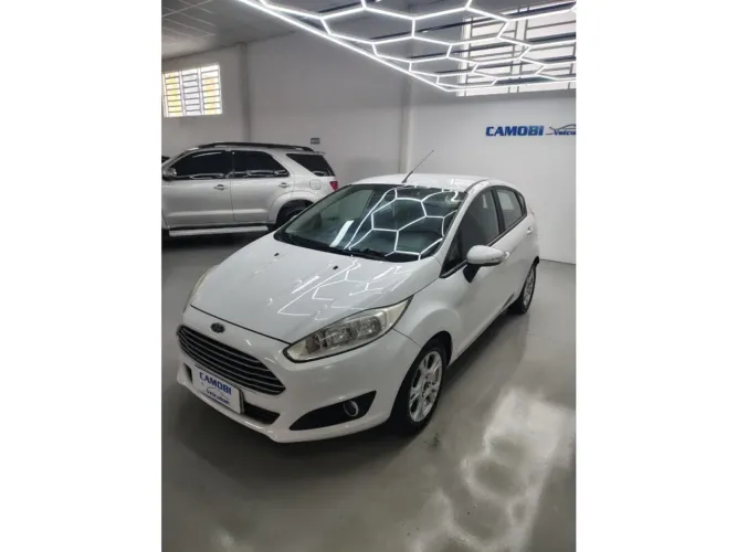 Ford Fiesta 1.6 SE Hatch 16V Flex 4P Powershift 2014