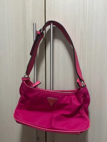 Bolsa da guess rosa choque