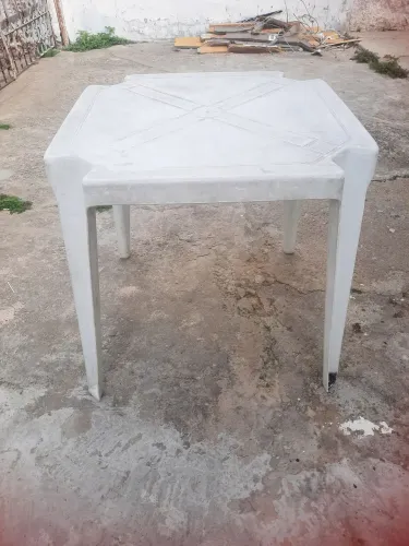 JOGOS DE MESAS E CADEIRAS.. 300 REAIS TUDO!