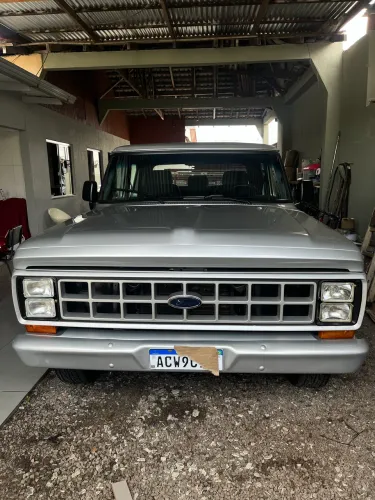 Ford F-1000 S. S. Diesel / S.s. Diesel Turbo 1987
