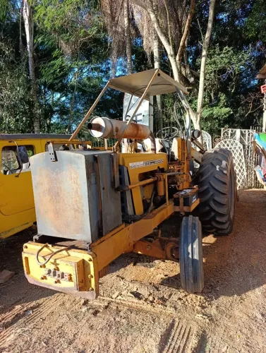TRATOR CBT DIESEL ANO 77 ( VENDEMOS PARADO, SEM TESTES)