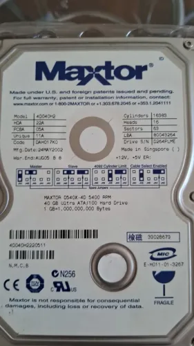 Disco Rígido interno Maxtor modelo DiamondMax D540X-4D (código 4D040H2) fabricado 2002