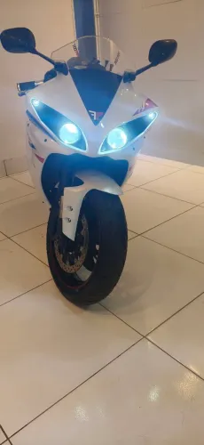 Yamaha R1 2010 crossplane