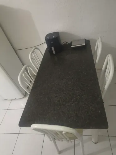 Mesa de mármore 6 cadeiras