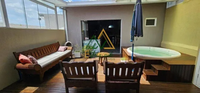 Sobrado à venda no bairro Alto Tarumã em Pinhais/PR