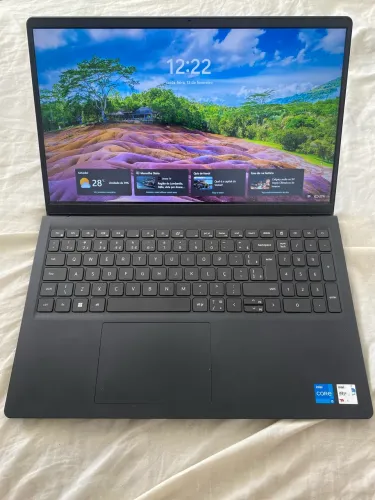 Dell Inspiron 15 3520