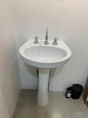 Pia com coluna branca (Cuba + Pedestal) 